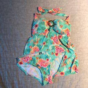 Maternity bathing suit